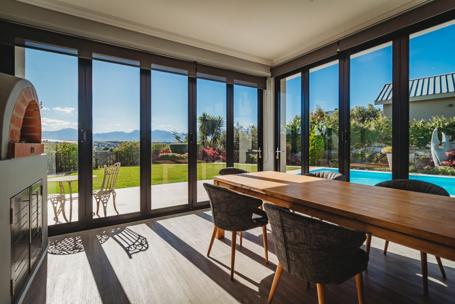 4 Bedroom Property for Sale in Herolds Bay Western Cape